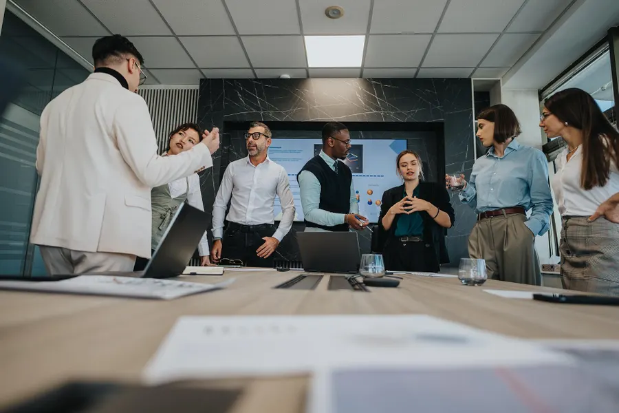 How Startup CEOs Manage Board Relationships: The 3 Dynamics That Matter