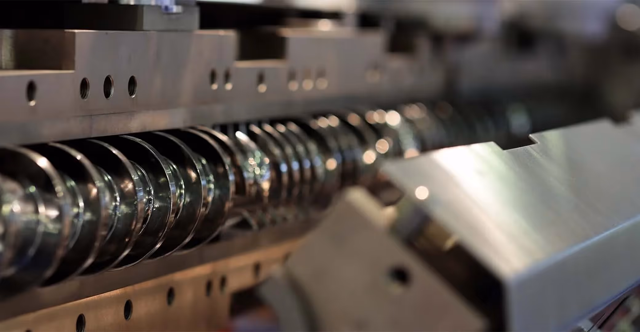 CUSTOM INJECTION MOLDING