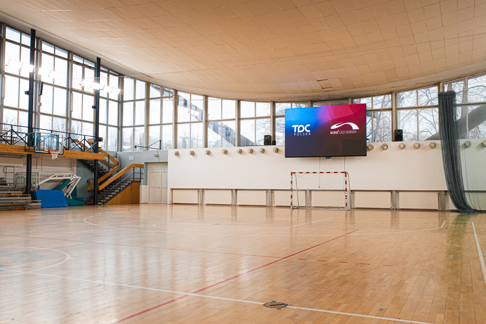 [interface] image of hr software in action (for a hr tech)