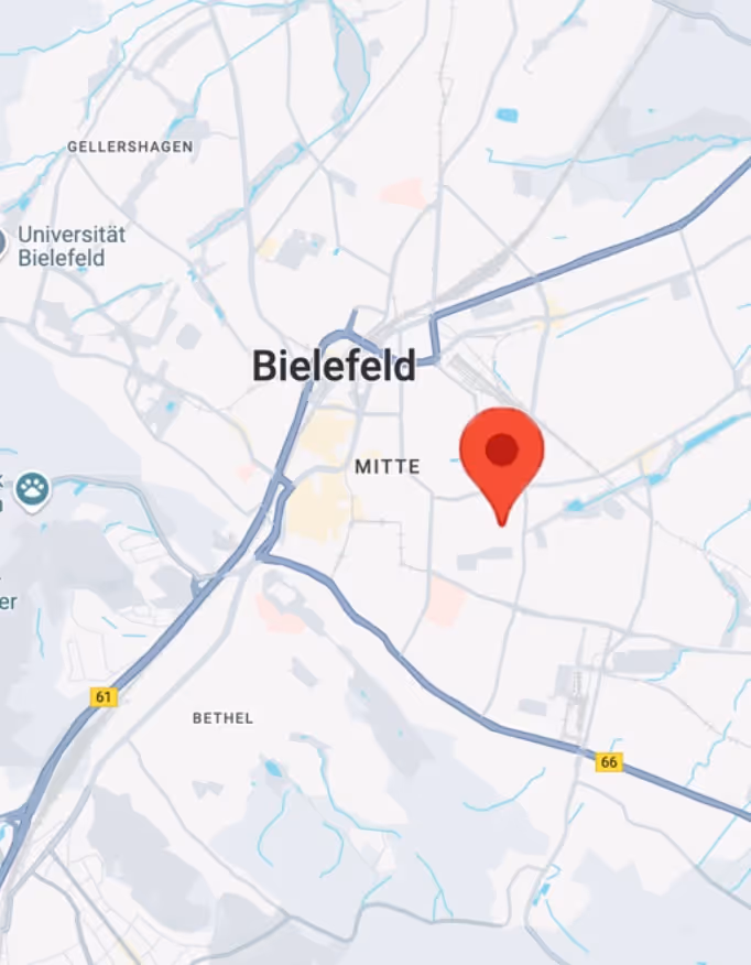 Karte von Bielefeld mit einer roten Standortmarkierung östlich des Stadtzentrums im Bereich „Mitte“.