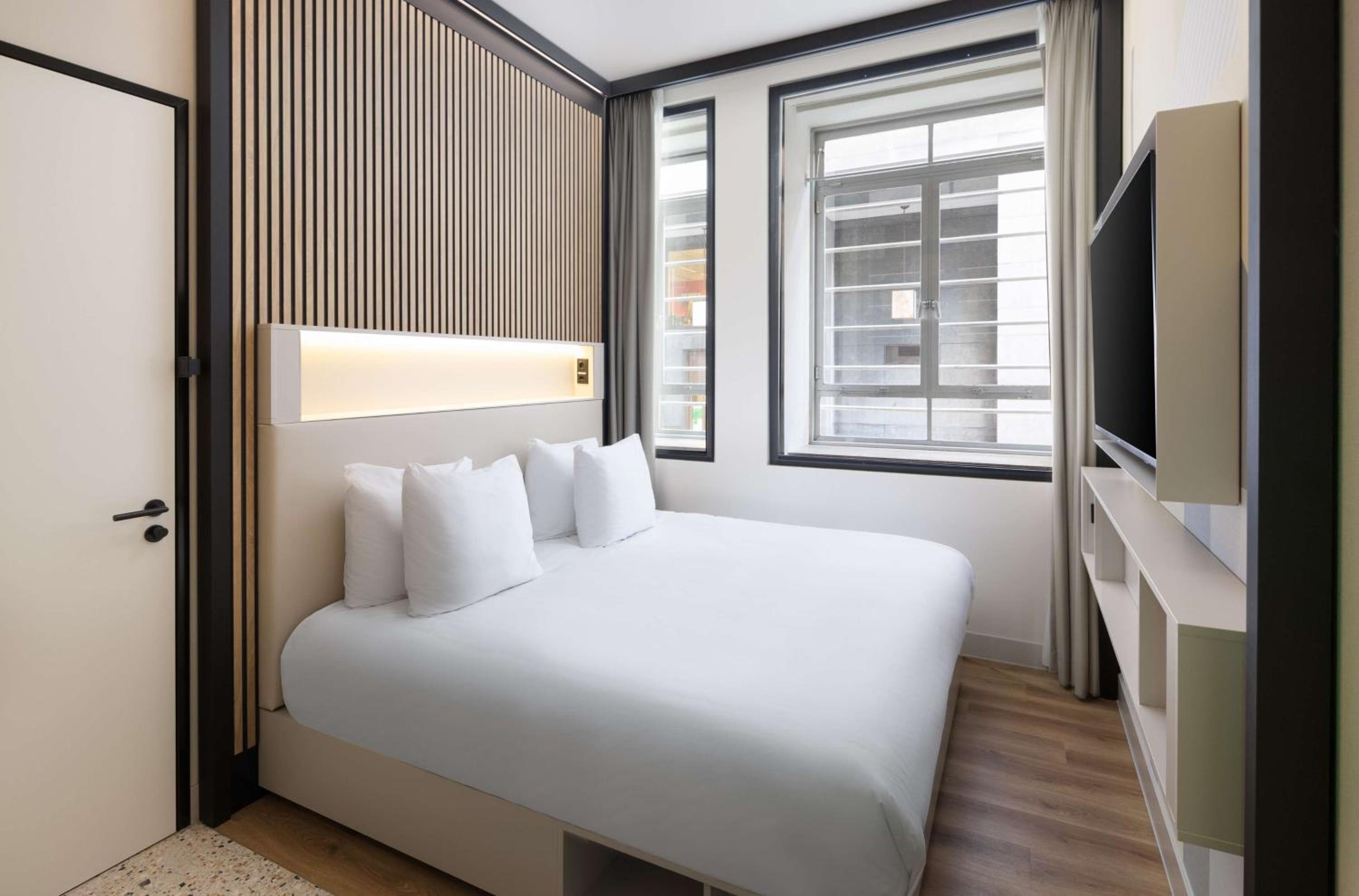 1 overnachting bij Motto by Hilton Rotterdam City Centre