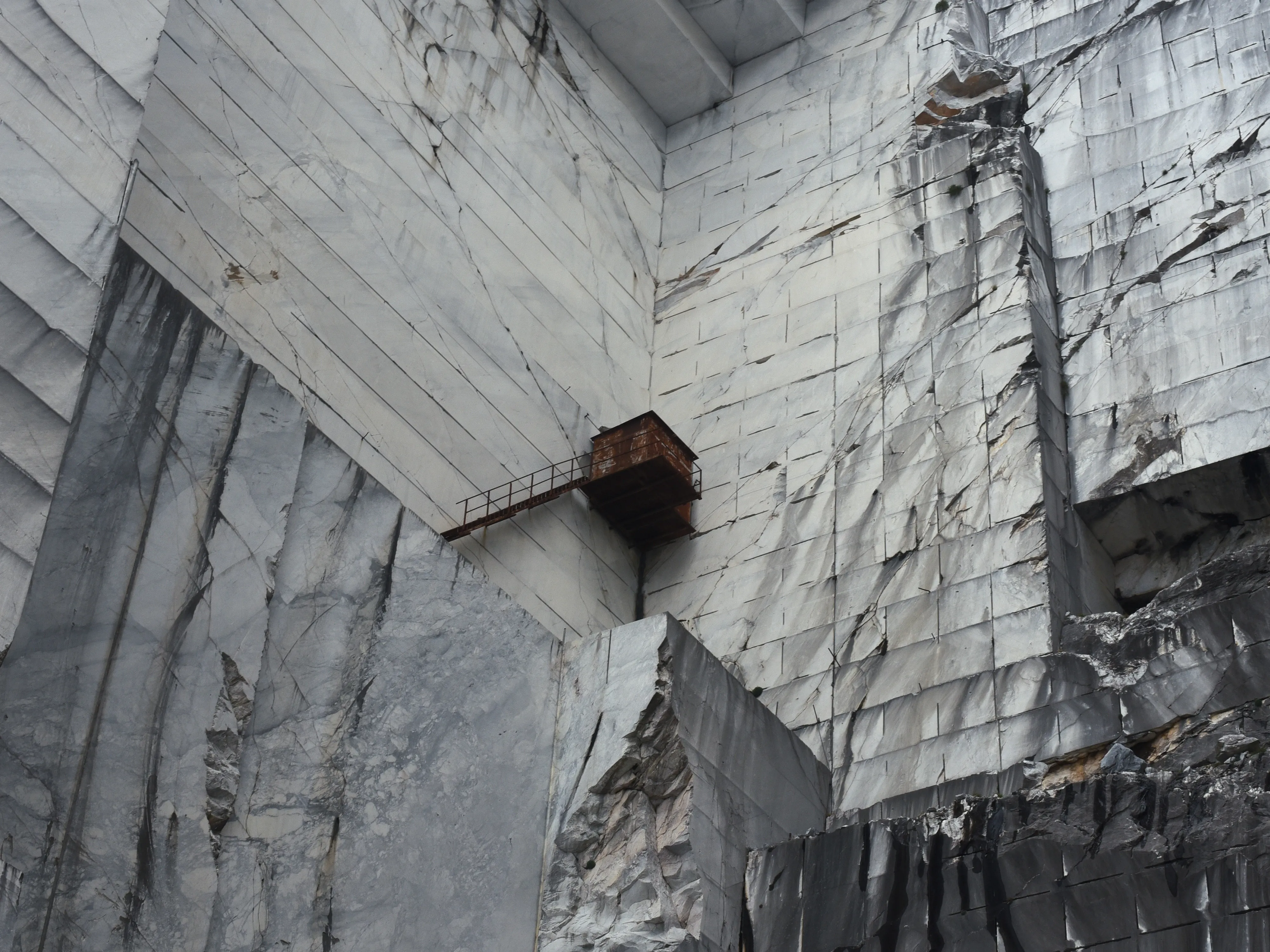 Natural Stone in Scandinavian Homes : A Material Perspective