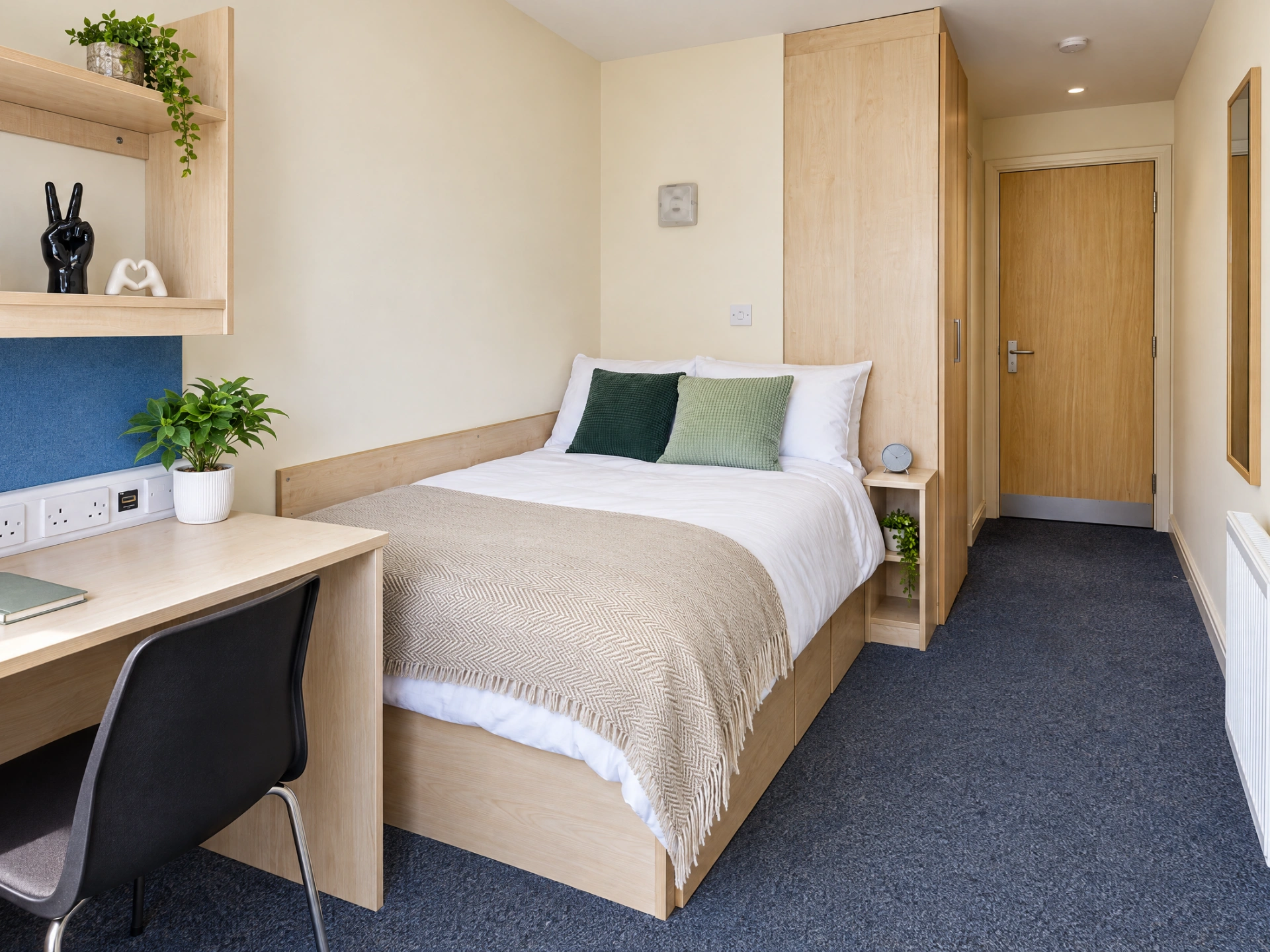 Premium en-suite bedroom at Foundry Court, Preston