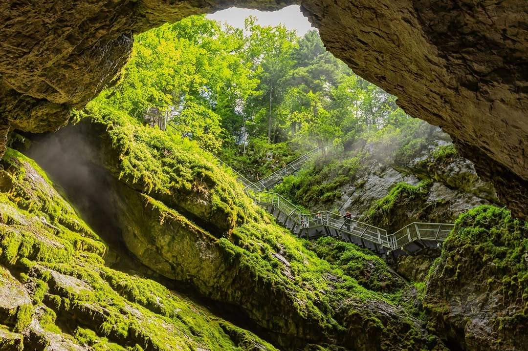 scarisoara-cave-pestera-apuseni