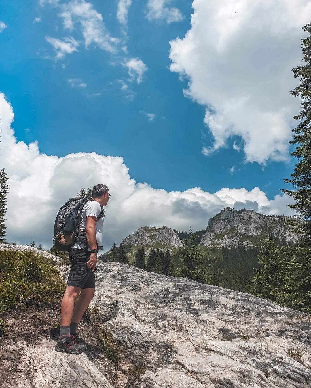 pietrele-albe-apuseni-hiking