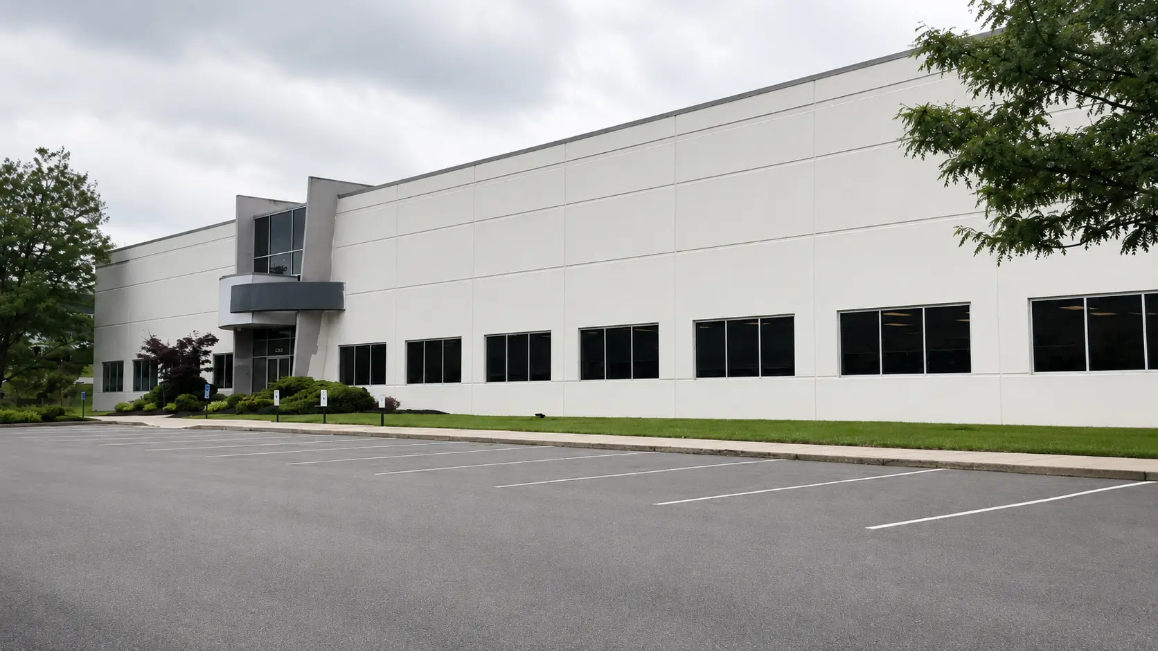 Exterior of AtriCure's MDC, renovated by Oswald Company