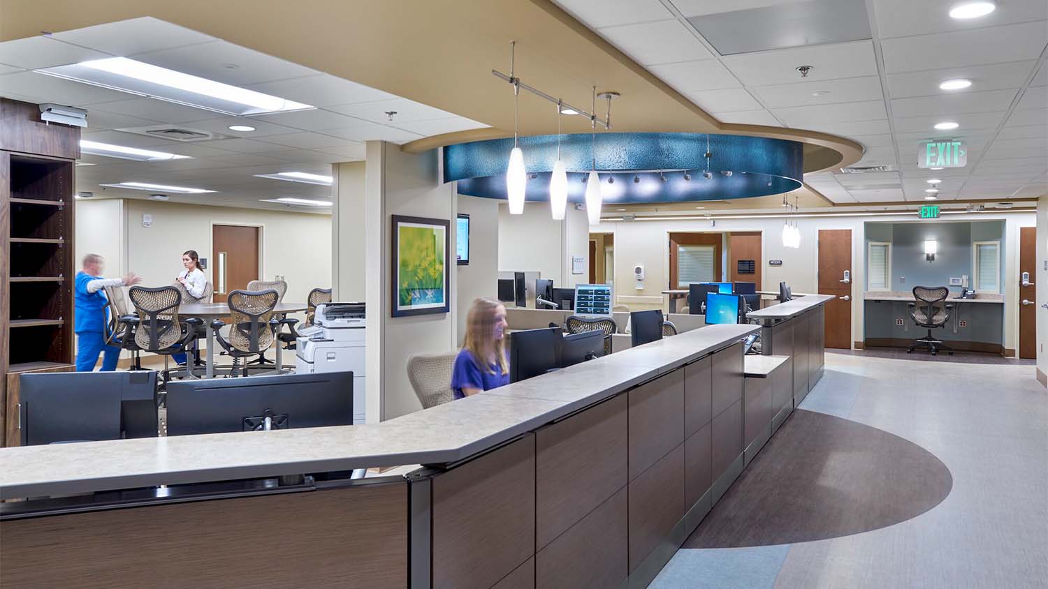Nurse station in the UT Medical Center Heart Hospital by Johnson & Galyon
