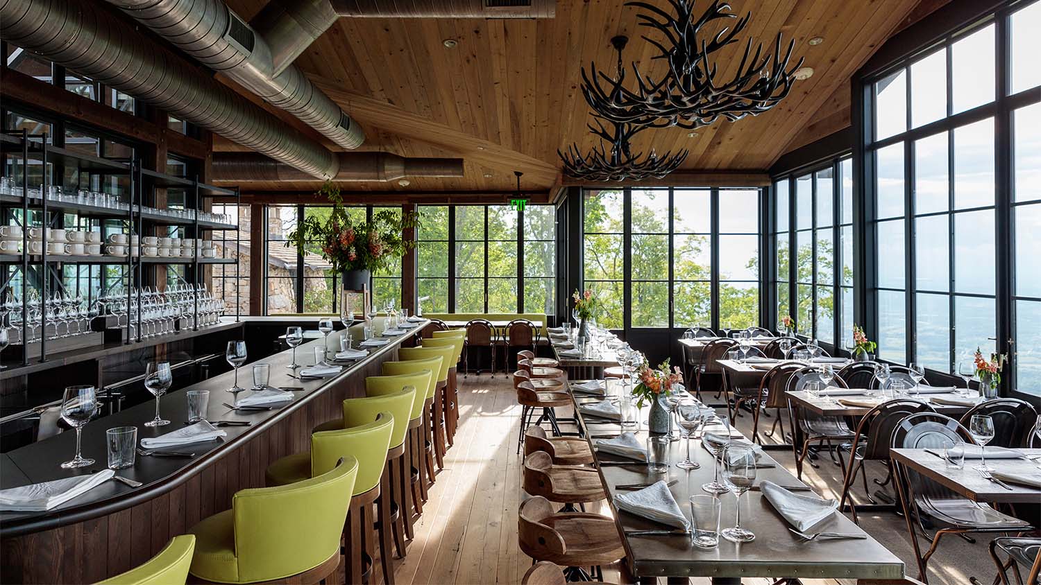 Lounge and bar in Blackberry Mountain built by Johnson & Galyon