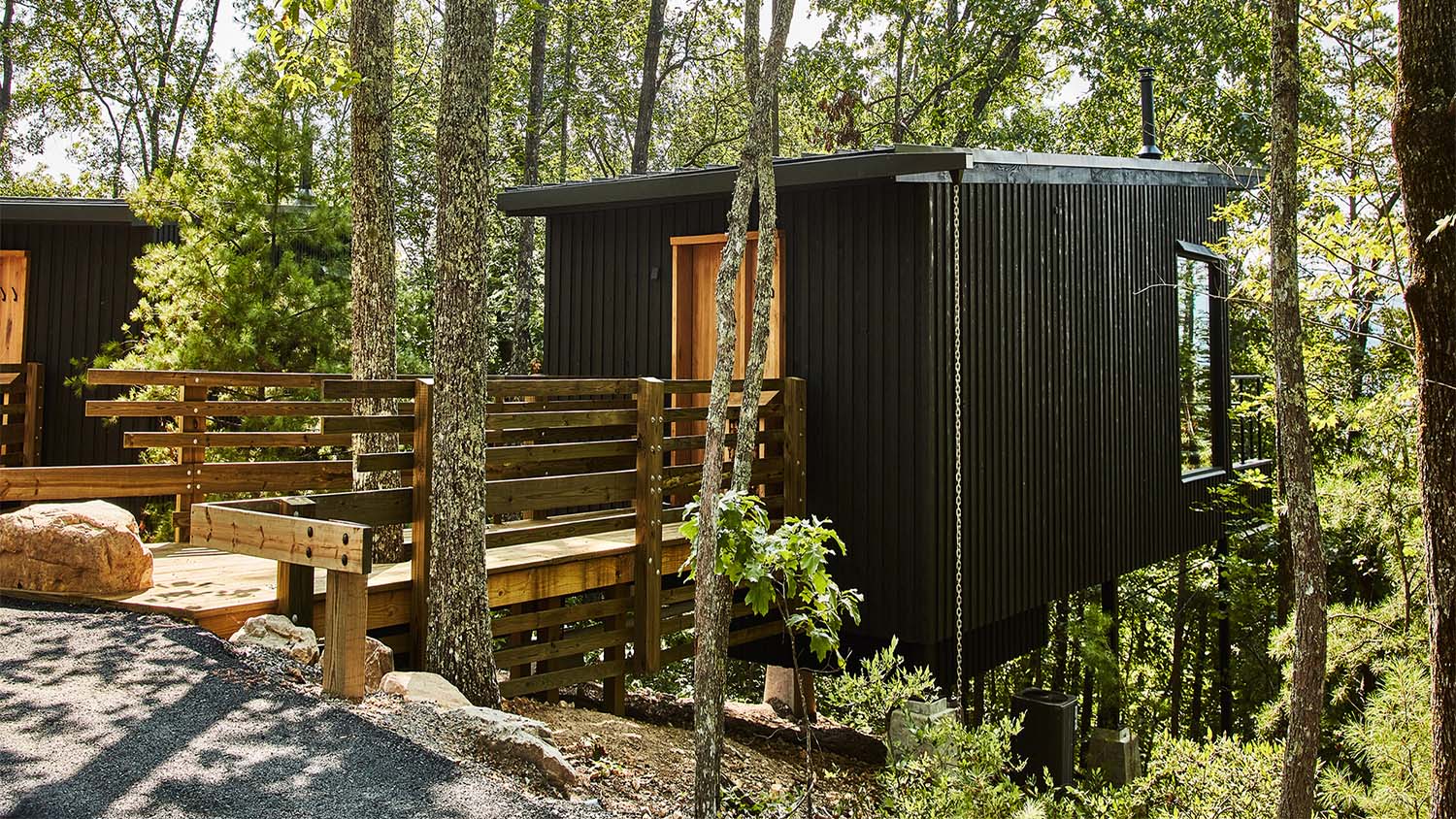 Cabin at Blackberry Mountain built by Johnson & Galyon