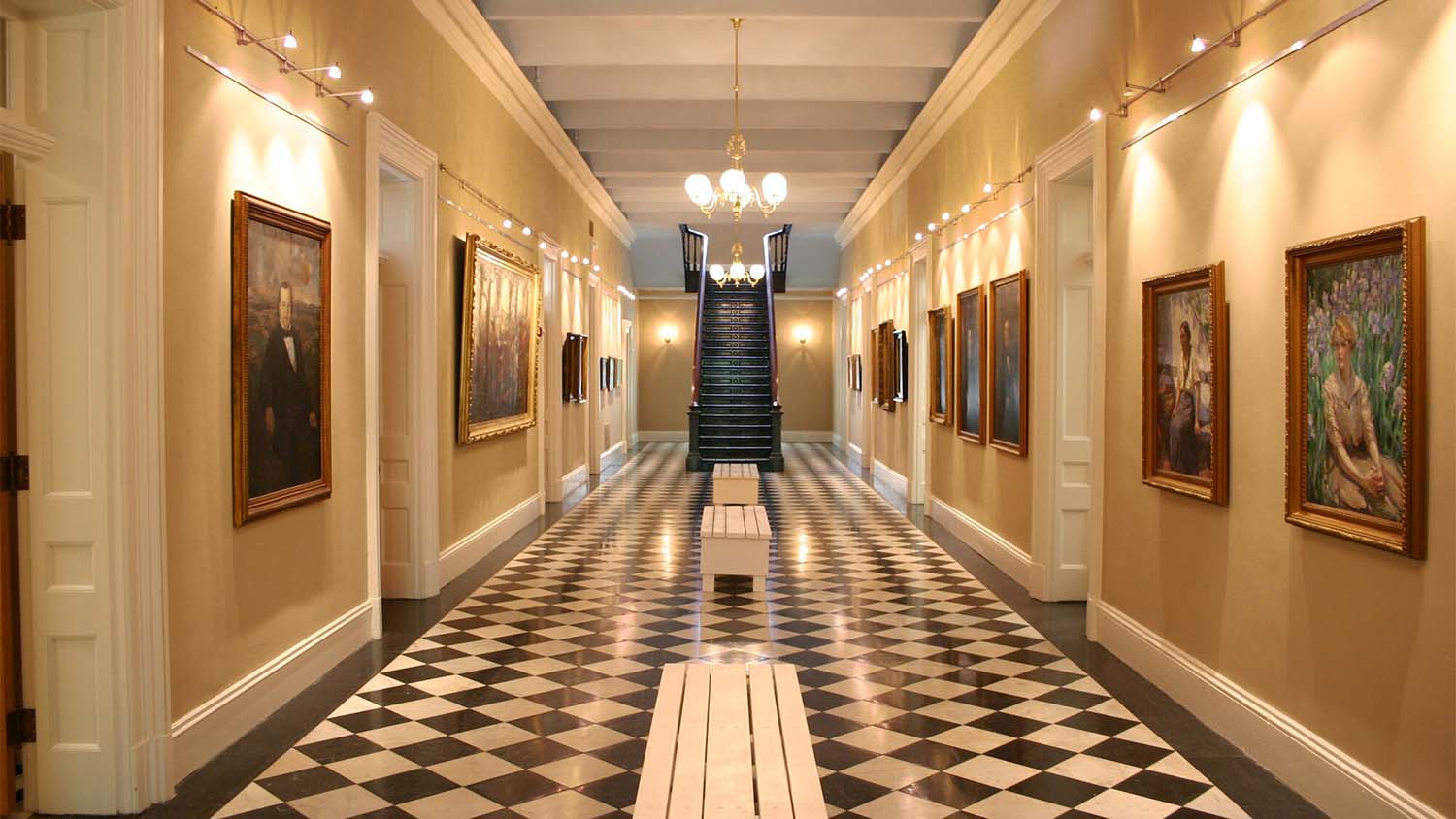 Grand hallway in the East Tennessee History Center