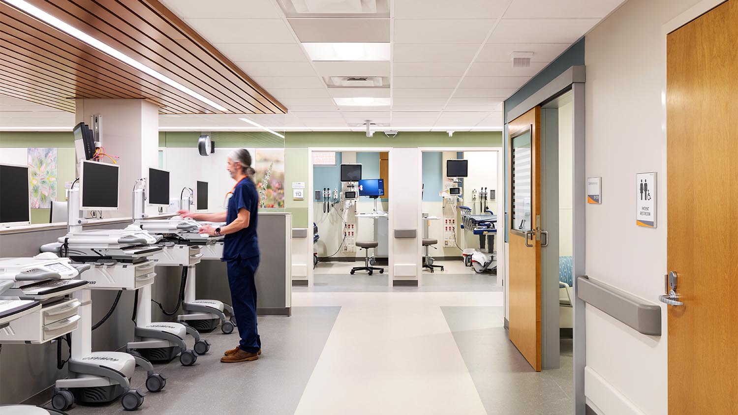 Nurse station of The University of Tennessee Medical Center Emergency Dept. Expansion