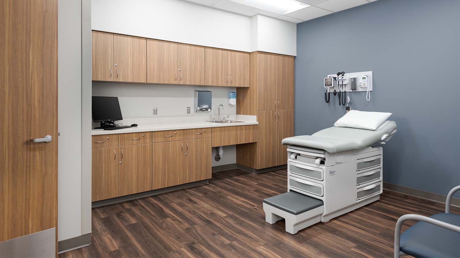 A patient room of the Covenant Health South Knoxville Medical Office Building by Johnson & Galyon