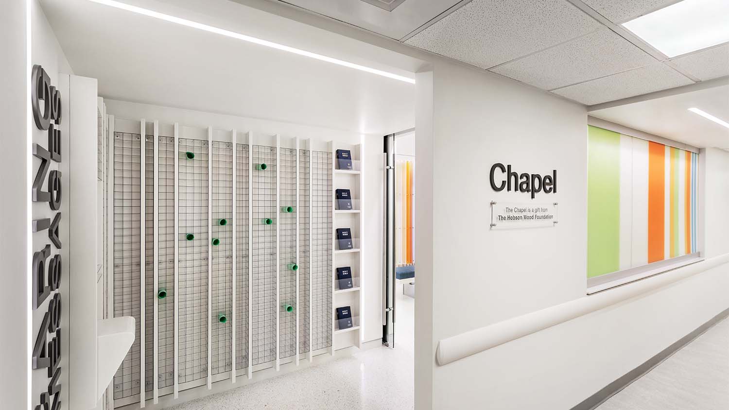 The chapel inside the Dolly Parton Children's Hospital Emergency Department Expansion y Johnson & Galyon