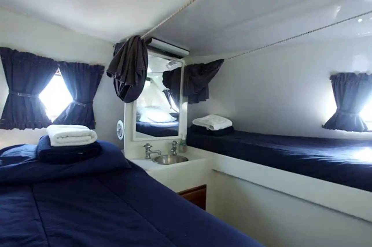 Twin guest cabin aboard the Cat Ppalu, Bahamas