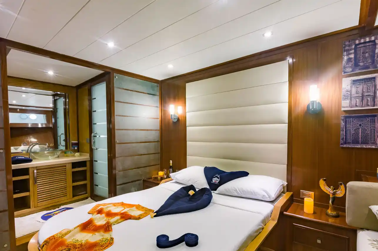 Master suite aboard the Red Sea Aggressor II, Egypt