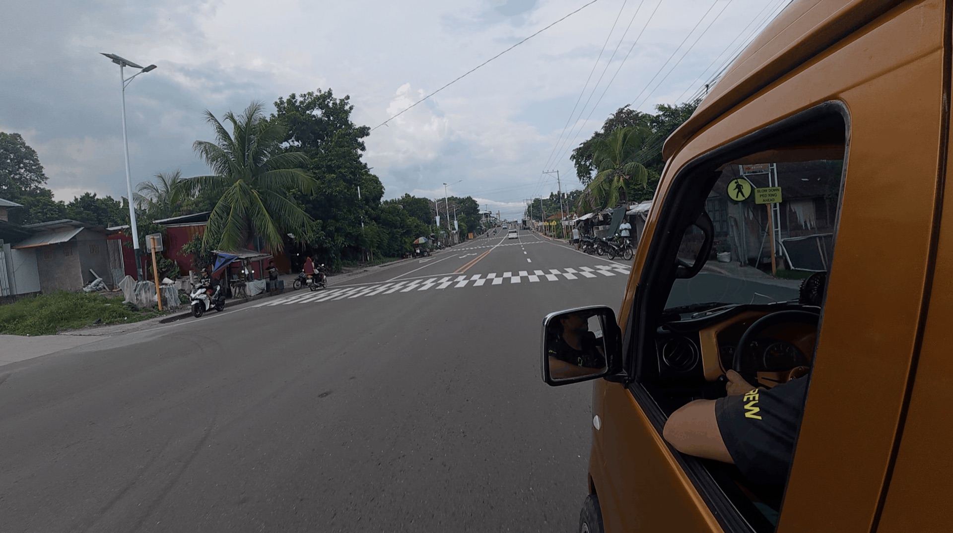 The drive to the shore dive at District One, Dauin, Philippines