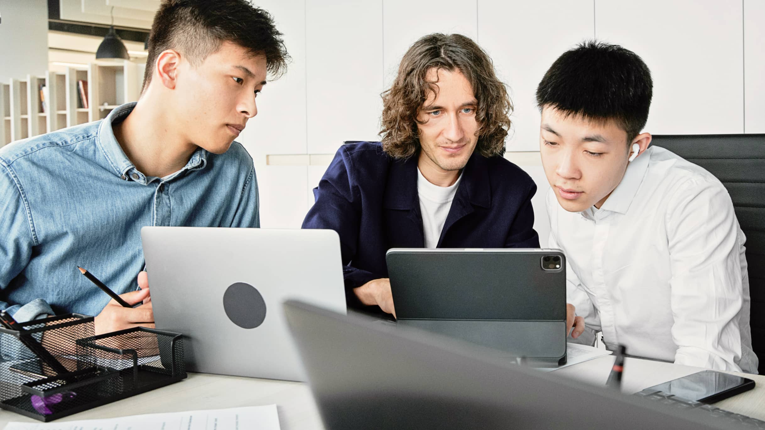 When and why do tech startups require law firms or lawyers?