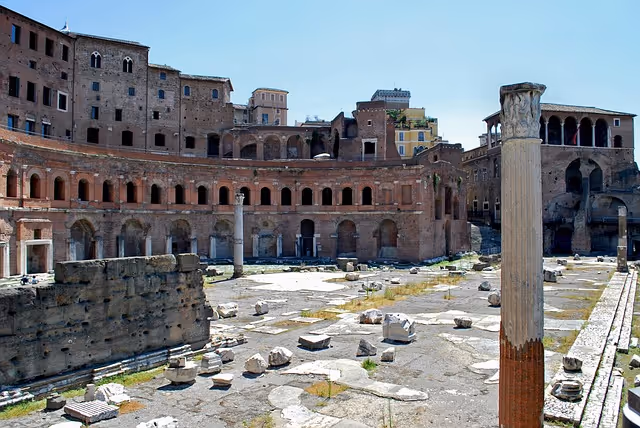Rome imperial ruins columns
