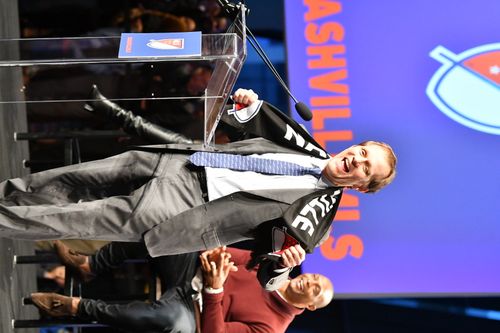 image of game development process (for a mobile gaming) - collaborative team meeting