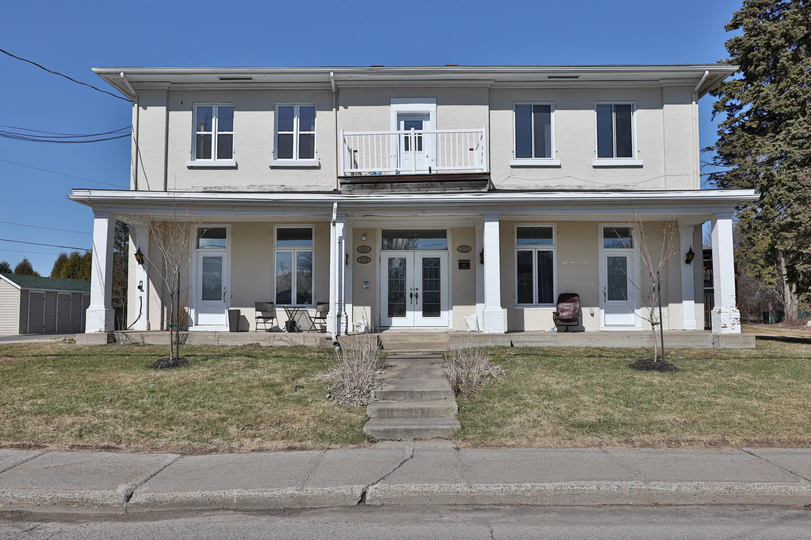 1174 RUE DE FRONTENAC