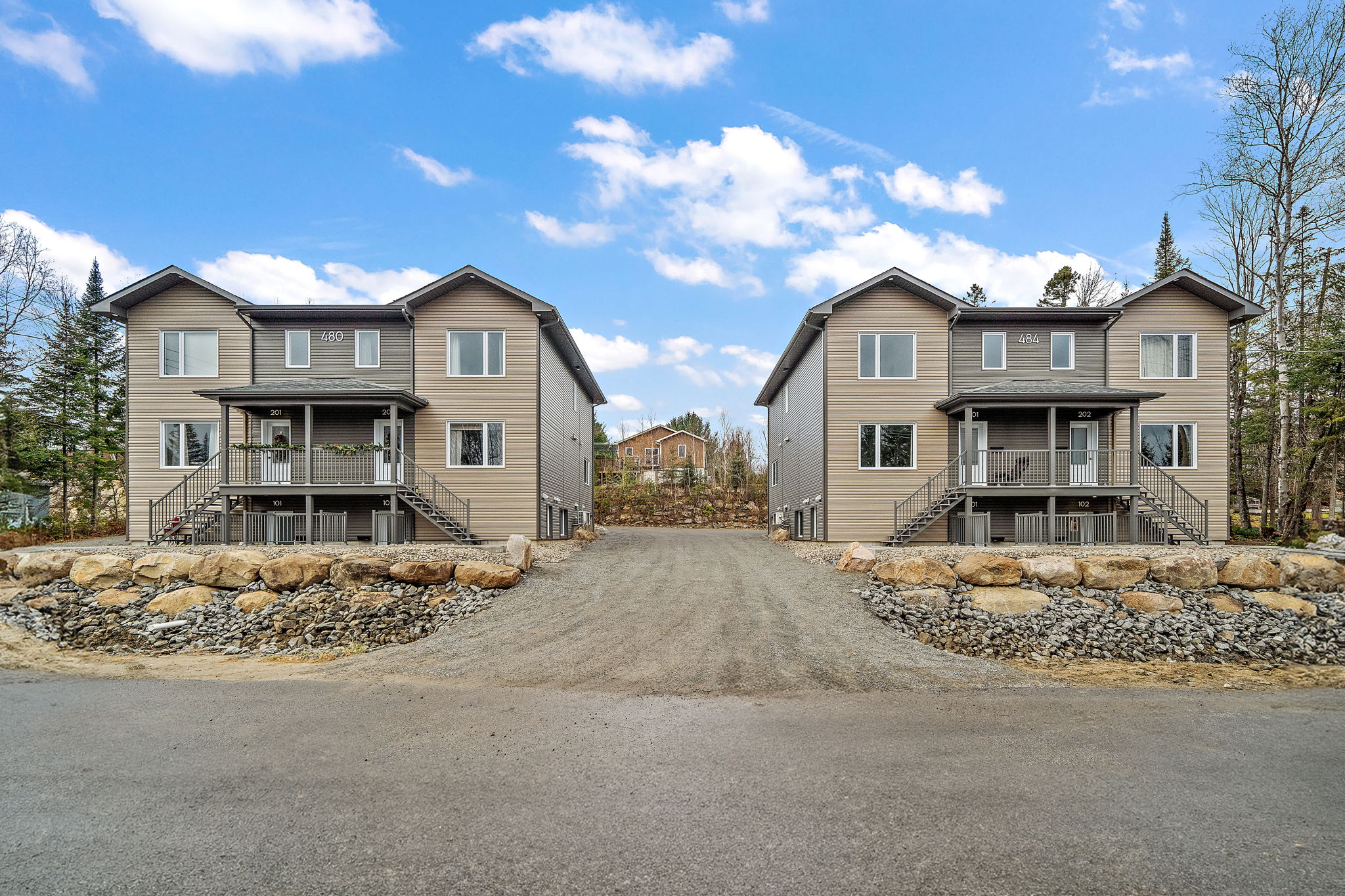 202 484 CHEMIN DU DOMAINE R. LAVOIE