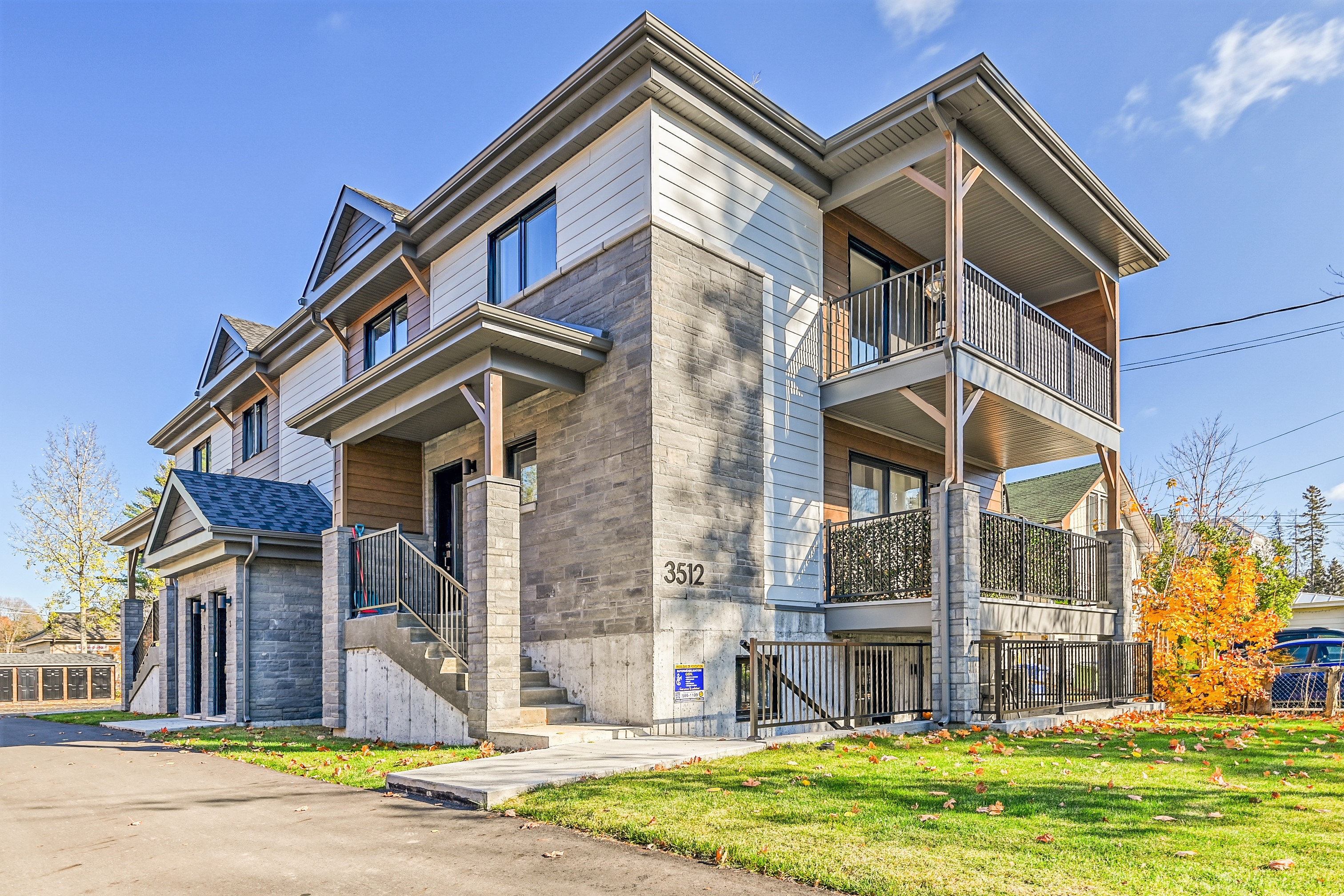 4 - 3512 Albert, Rawdon