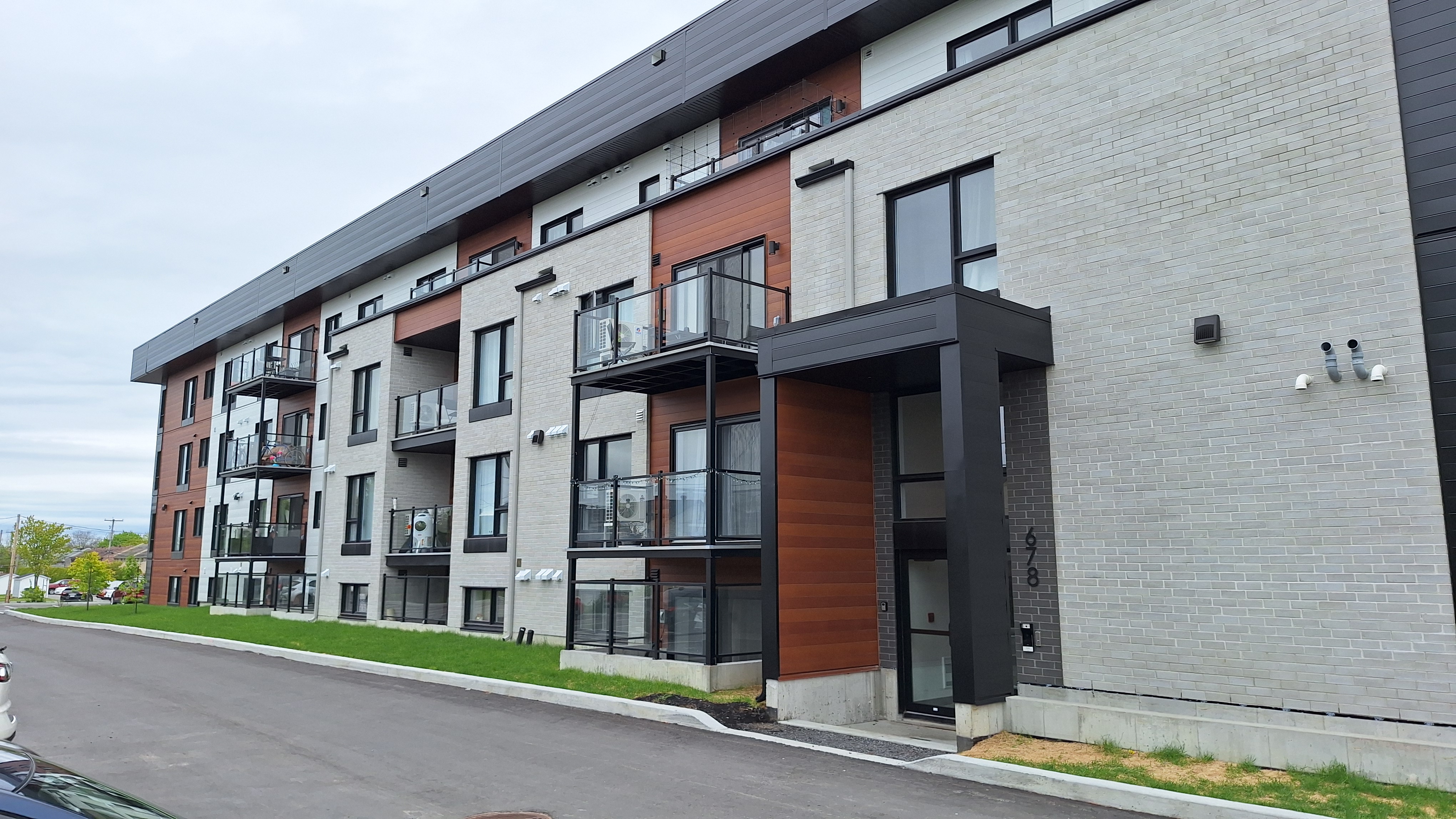 106 - 678 de la Visitation, Saint-Charles-Borromée