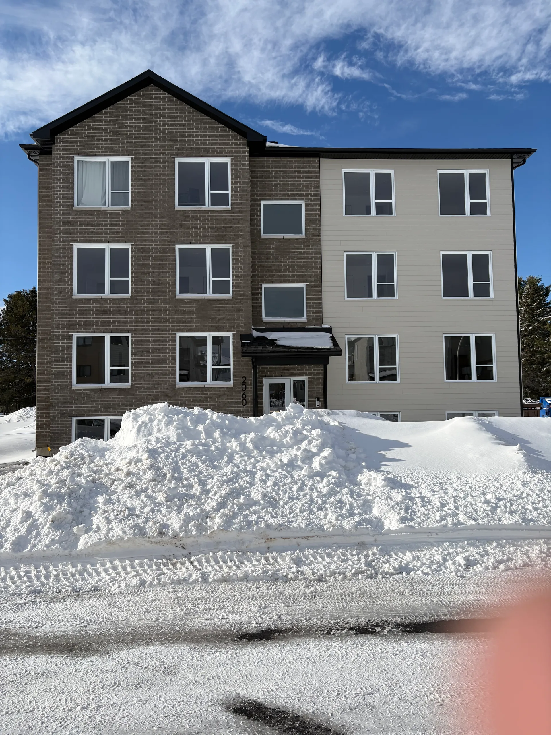 101 | 2060 RUE GRIMARD