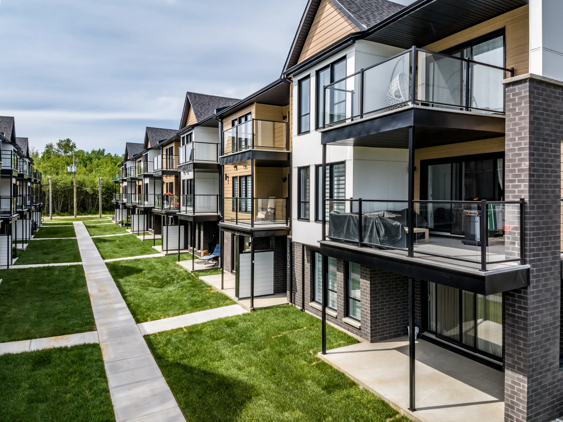 302 | 805 RUE FLAVIE-POIRIER