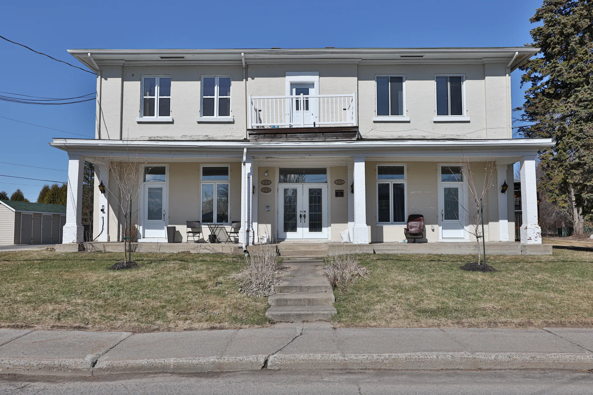 1174 RUE DE FRONTENAC