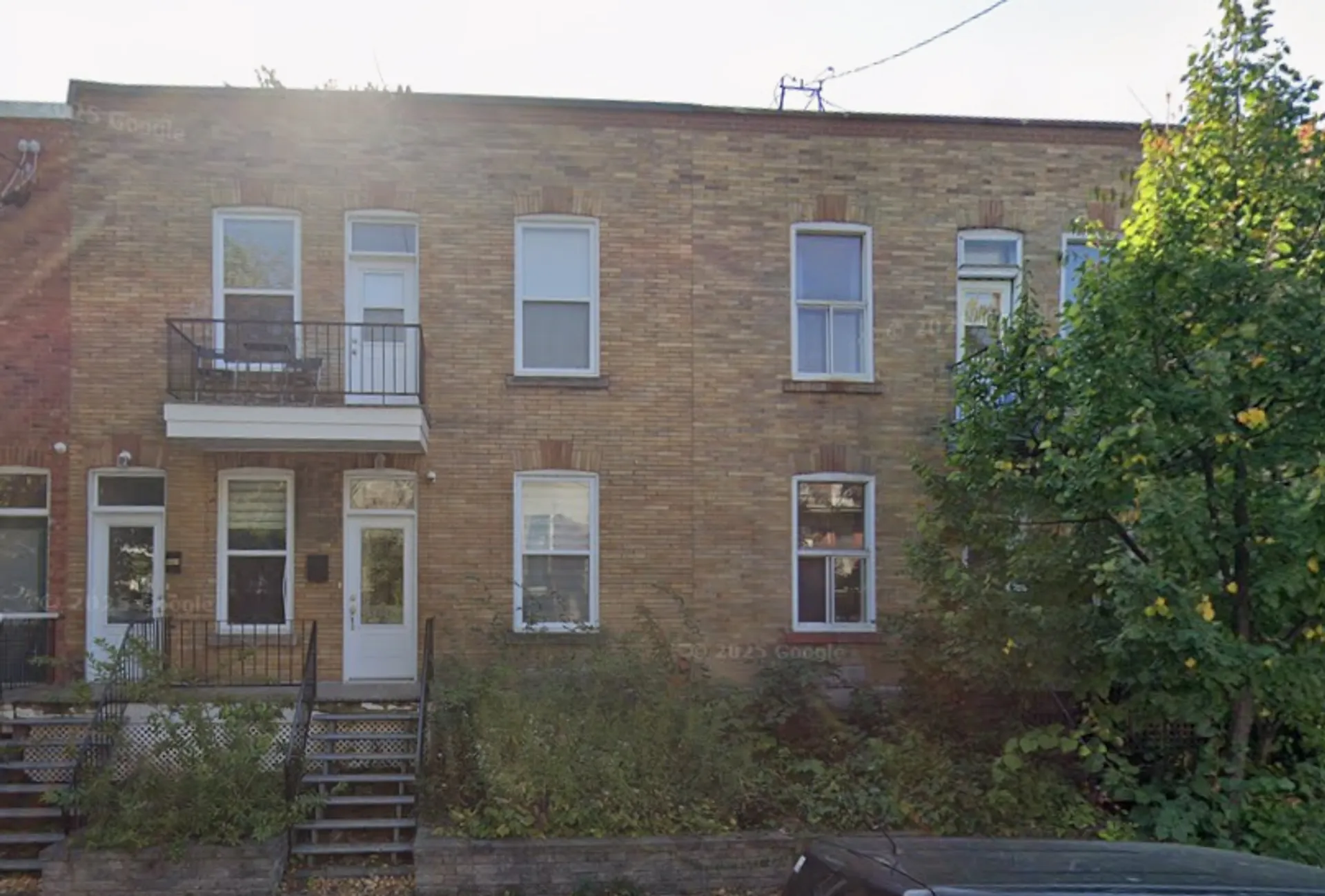 5966 Rue Jeanne-Mance Montréal, QC H2V 4K8