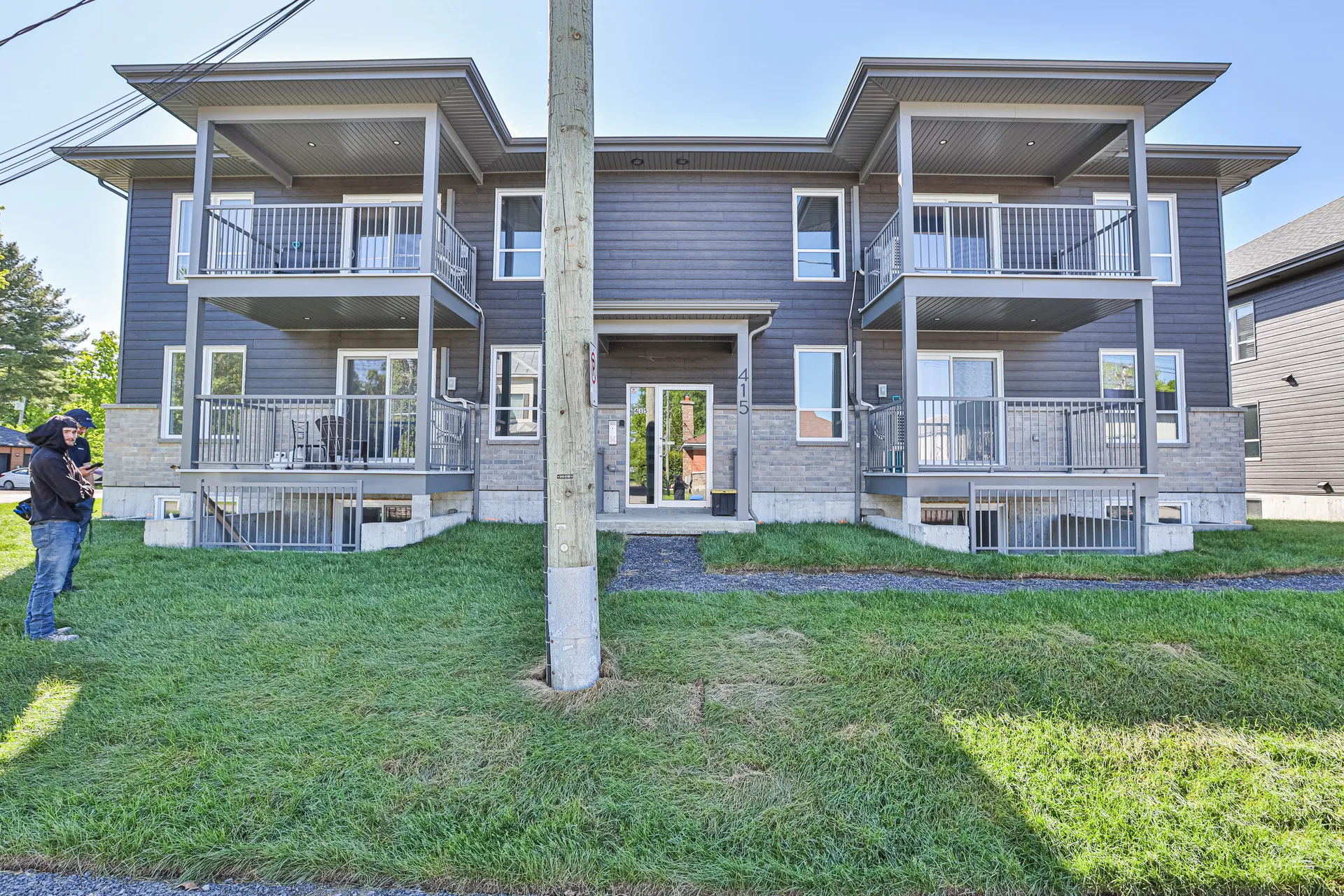 201 | 415 RUE PRINCIPALE