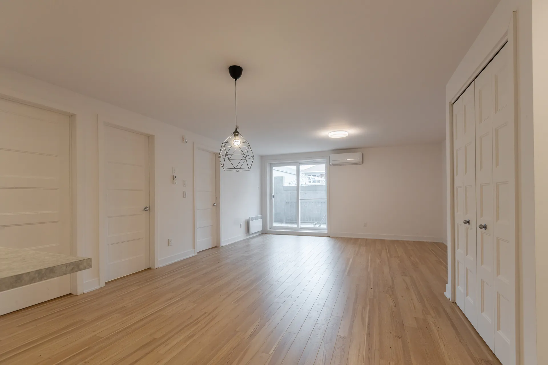 201 | 425 RUE PRINCIPALE