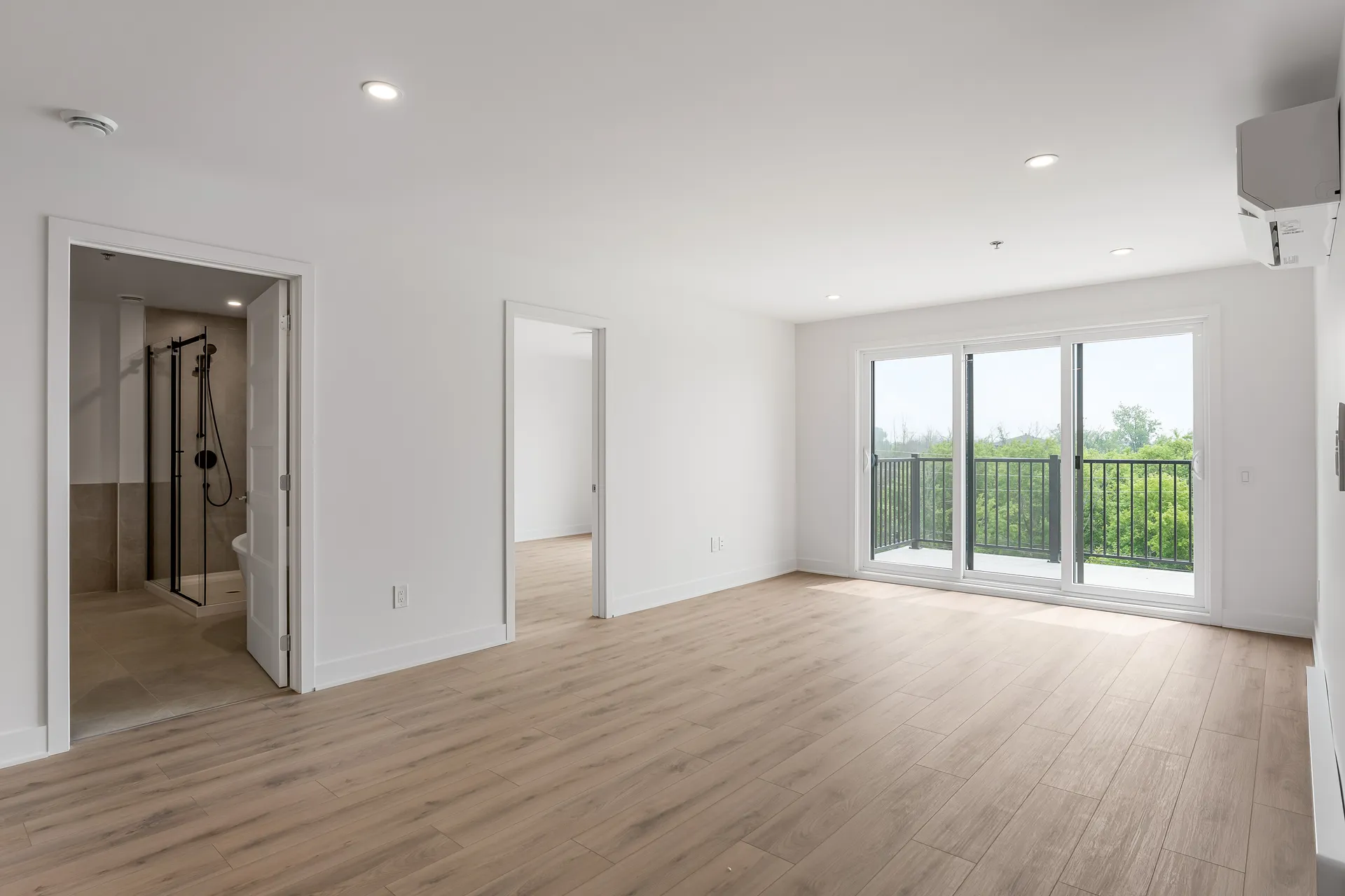401 - 40 RUE RIVEST