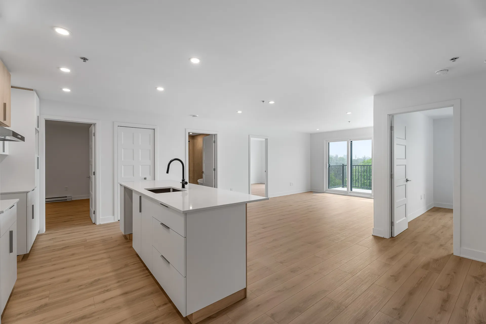 205 - 40 RUE RIVEST