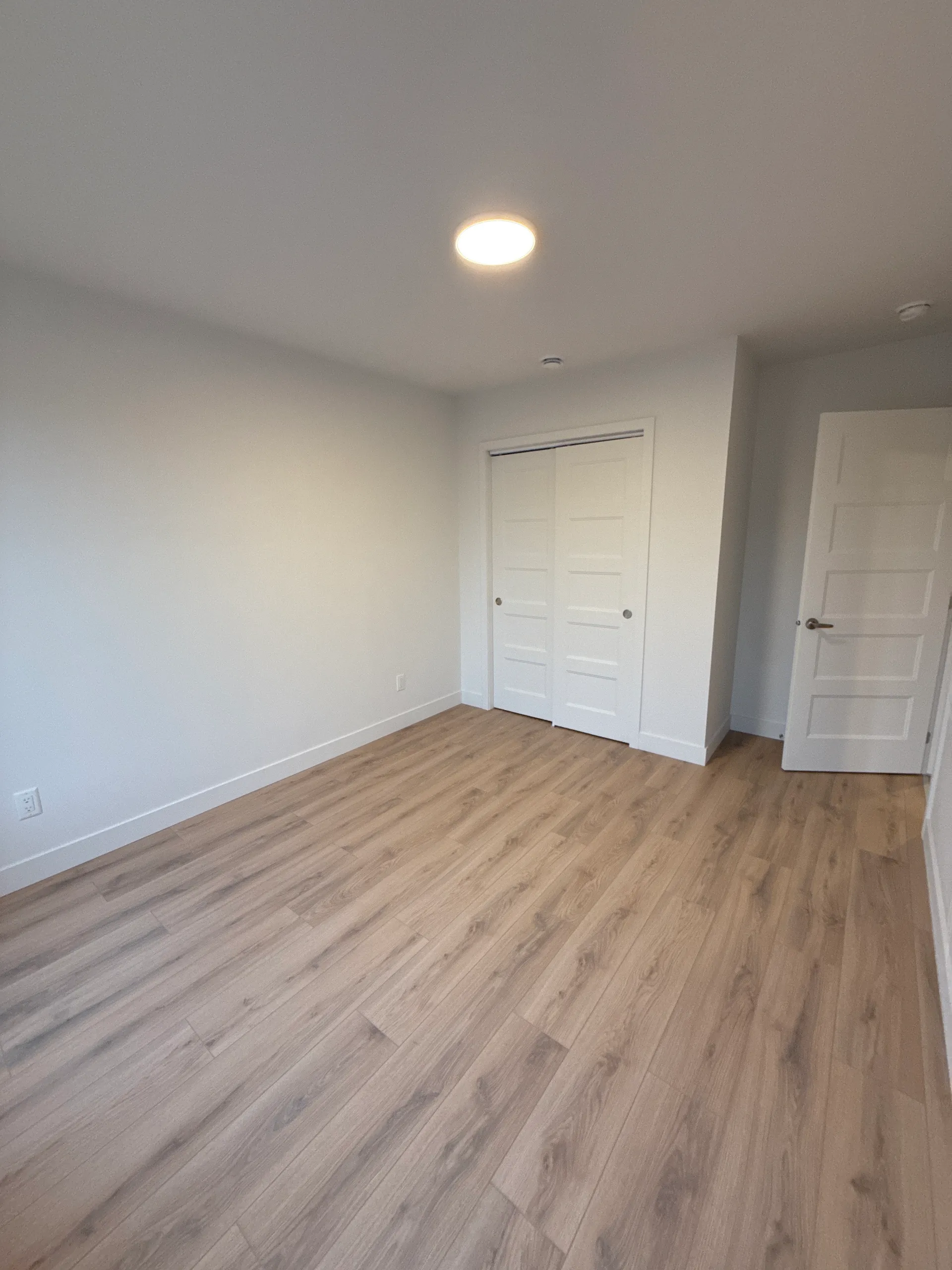 302 | 5 RUE DE L'ELLIPSE