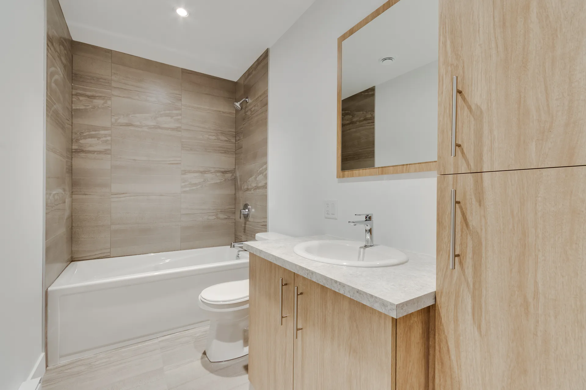 301 | 705 RUE FLAVIE-POIRIER