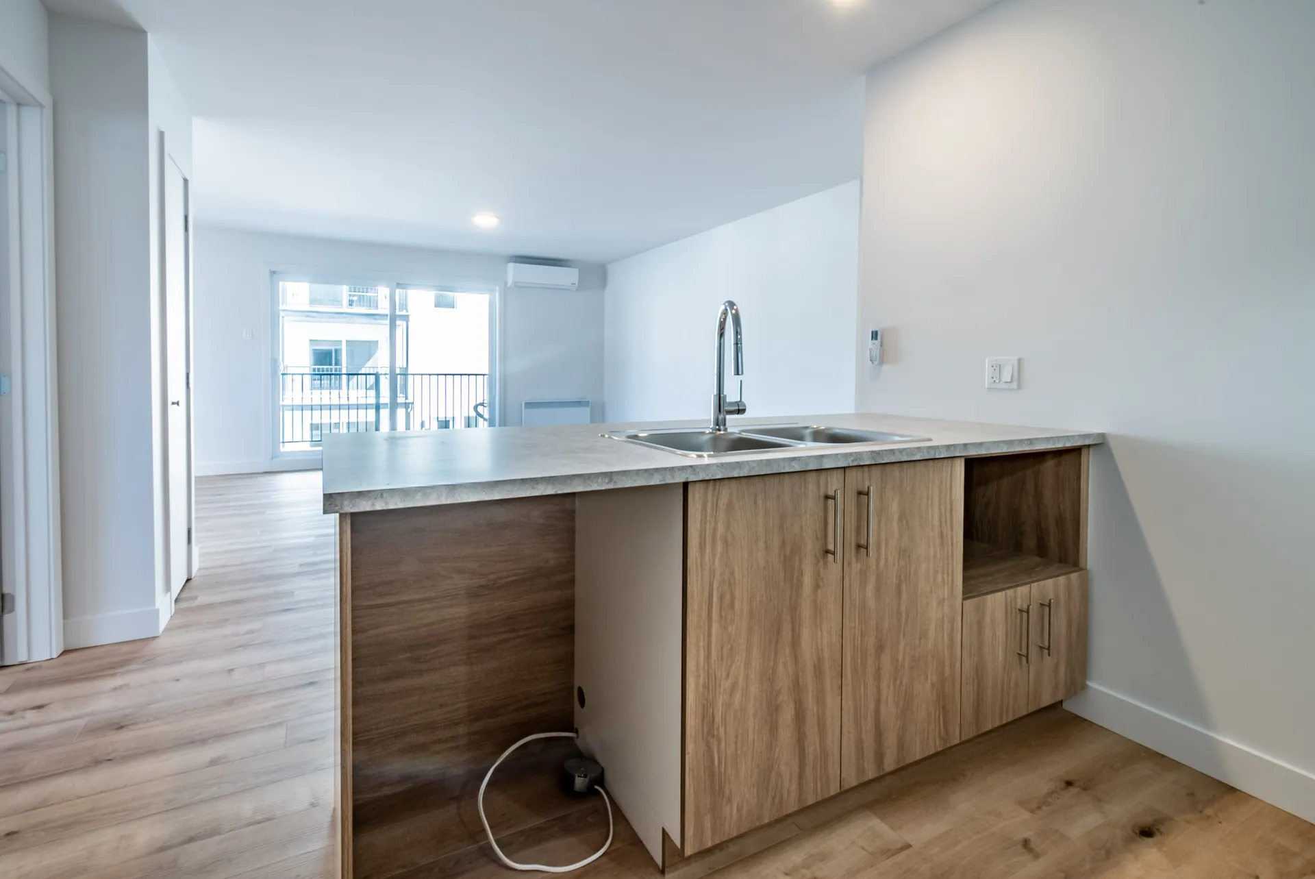 1755 RUE DU VIVANDIER