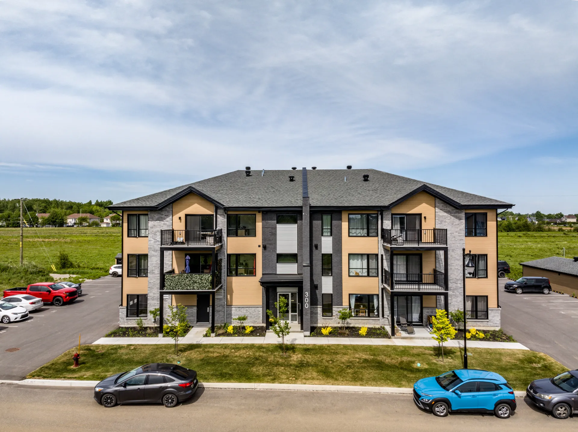 303 | 300 RUE FLAVIE POIRIER
