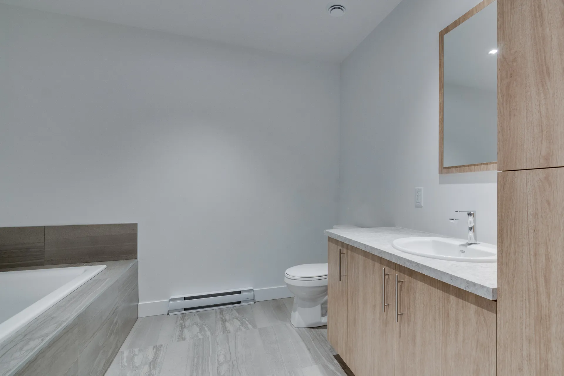102 | 650 RUE FLAVIE-POIRIER
