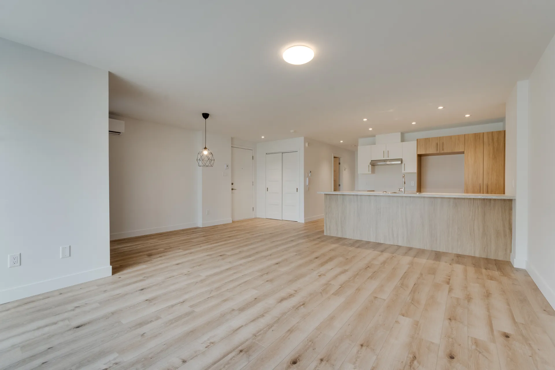 302 | 715 RUE FLAVIE-POIRIER