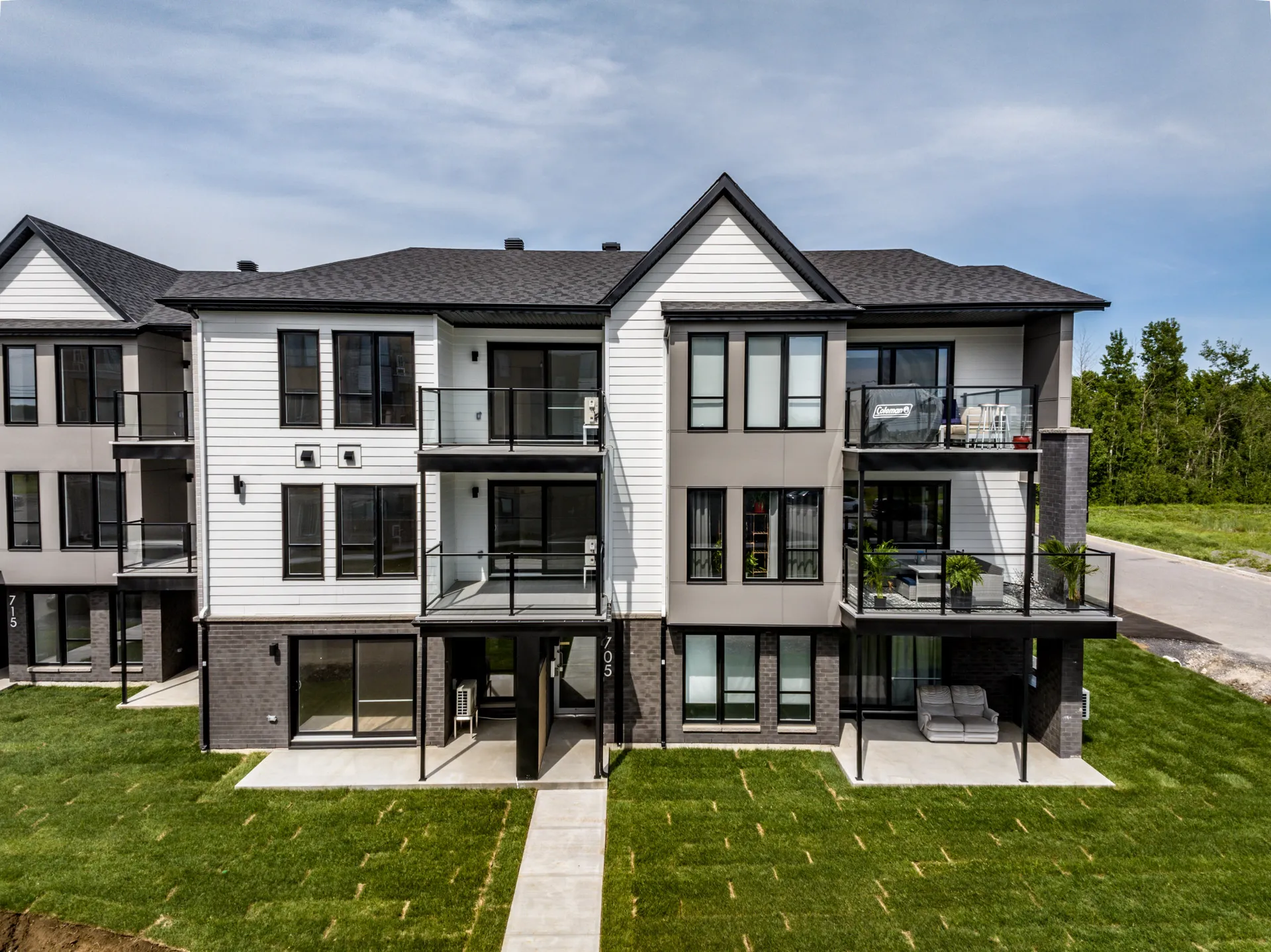 201 | 705 RUE FLAVIE-POIRIER