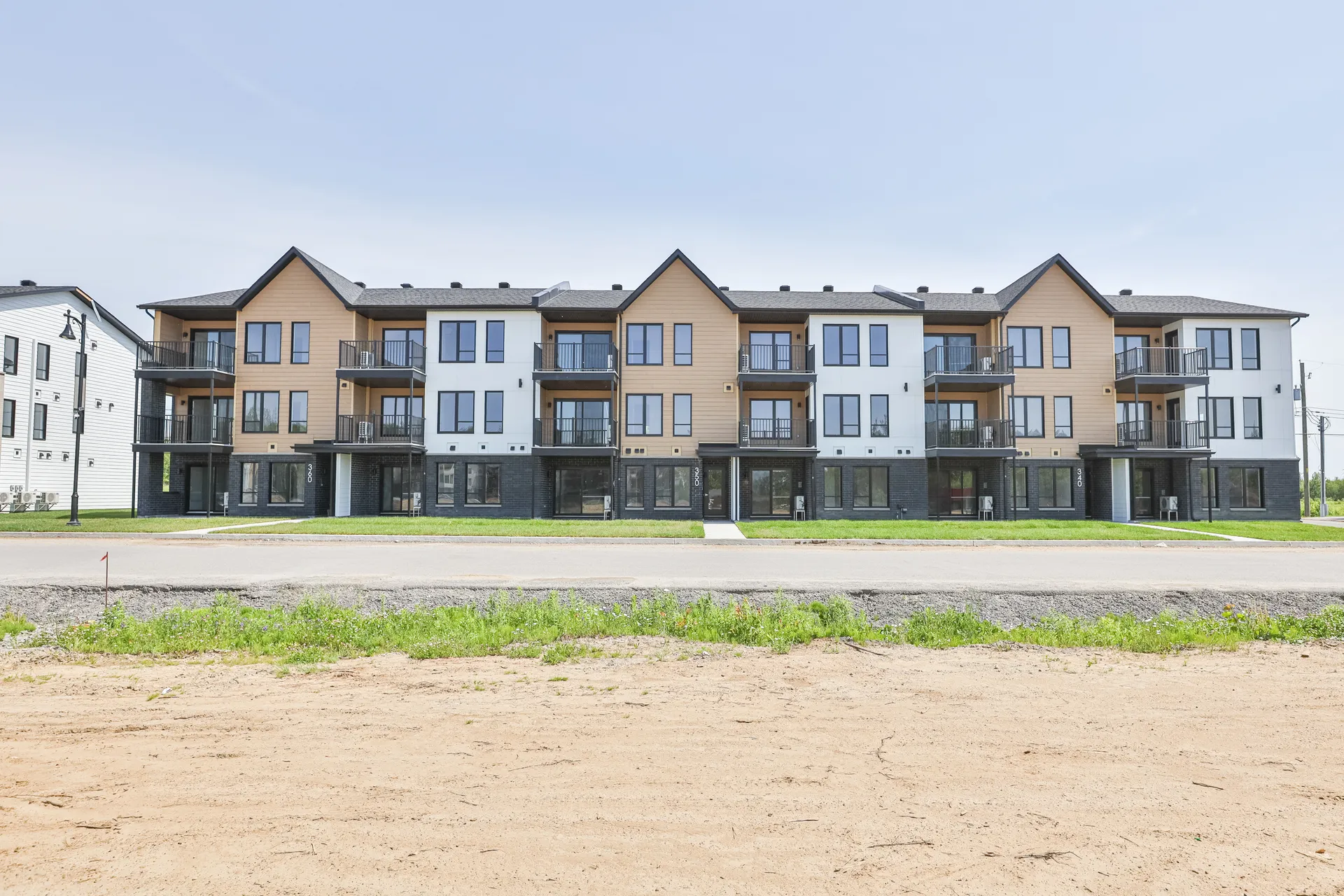 301 | 390 RUE FLAVIE-POIRIER