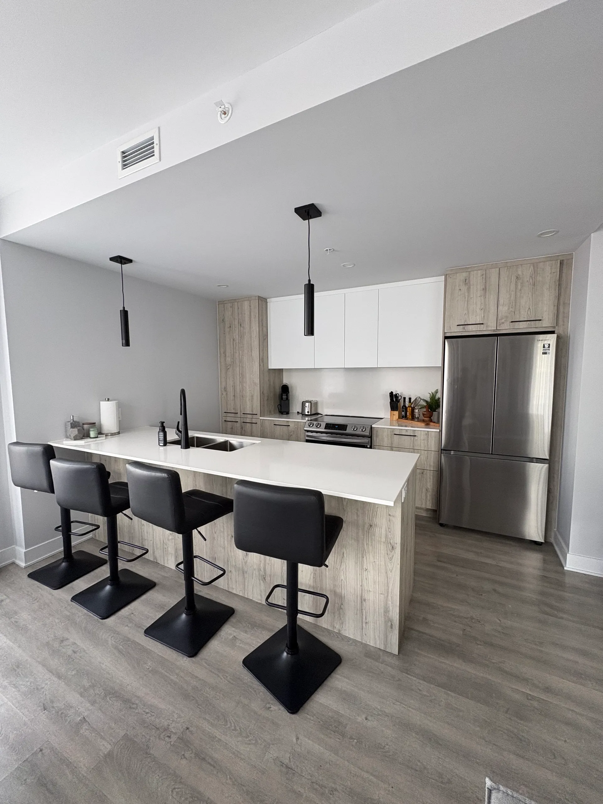 605 11510 Rue de Chambord, Mirabel, QC J7J 2S9