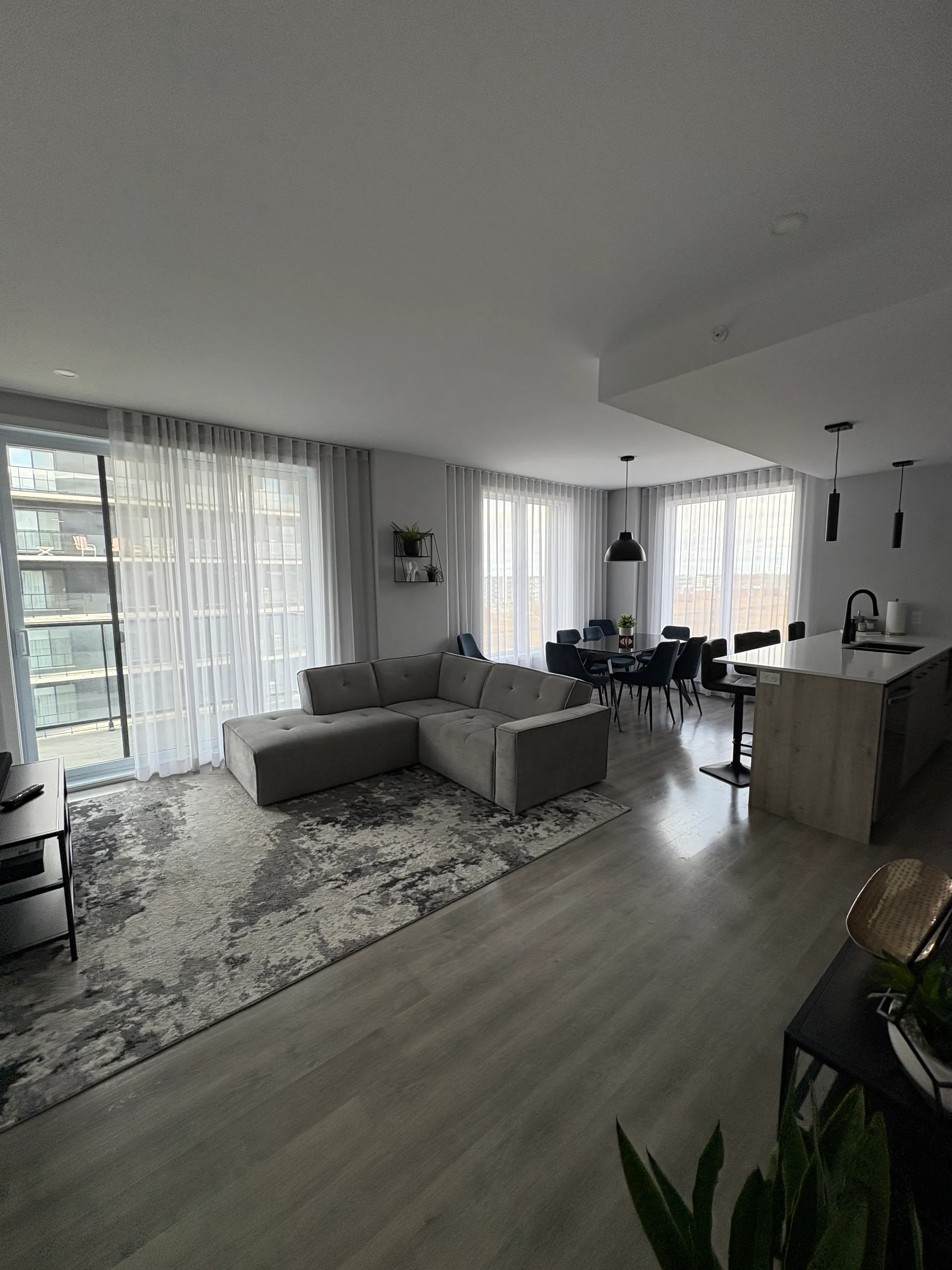 610 11511 Rue de Chambord, Mirabel, QC J7J 2S9