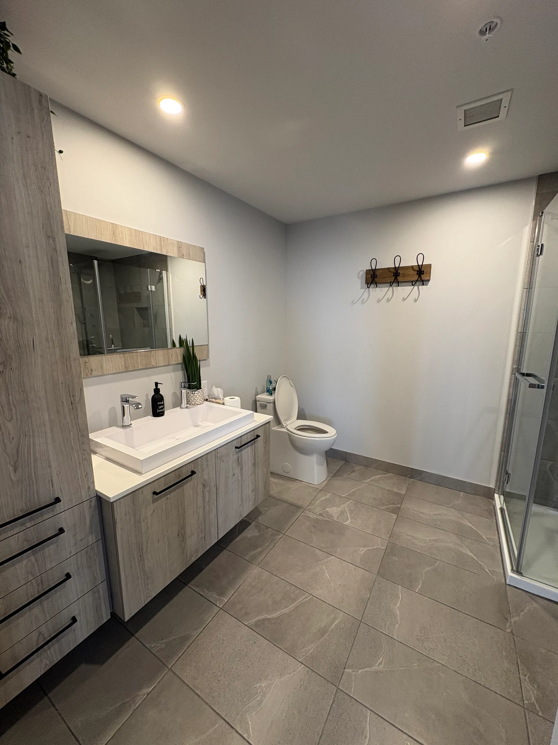 712 11515 Rue de Chambord, Mirabel, QC J7J 2S9