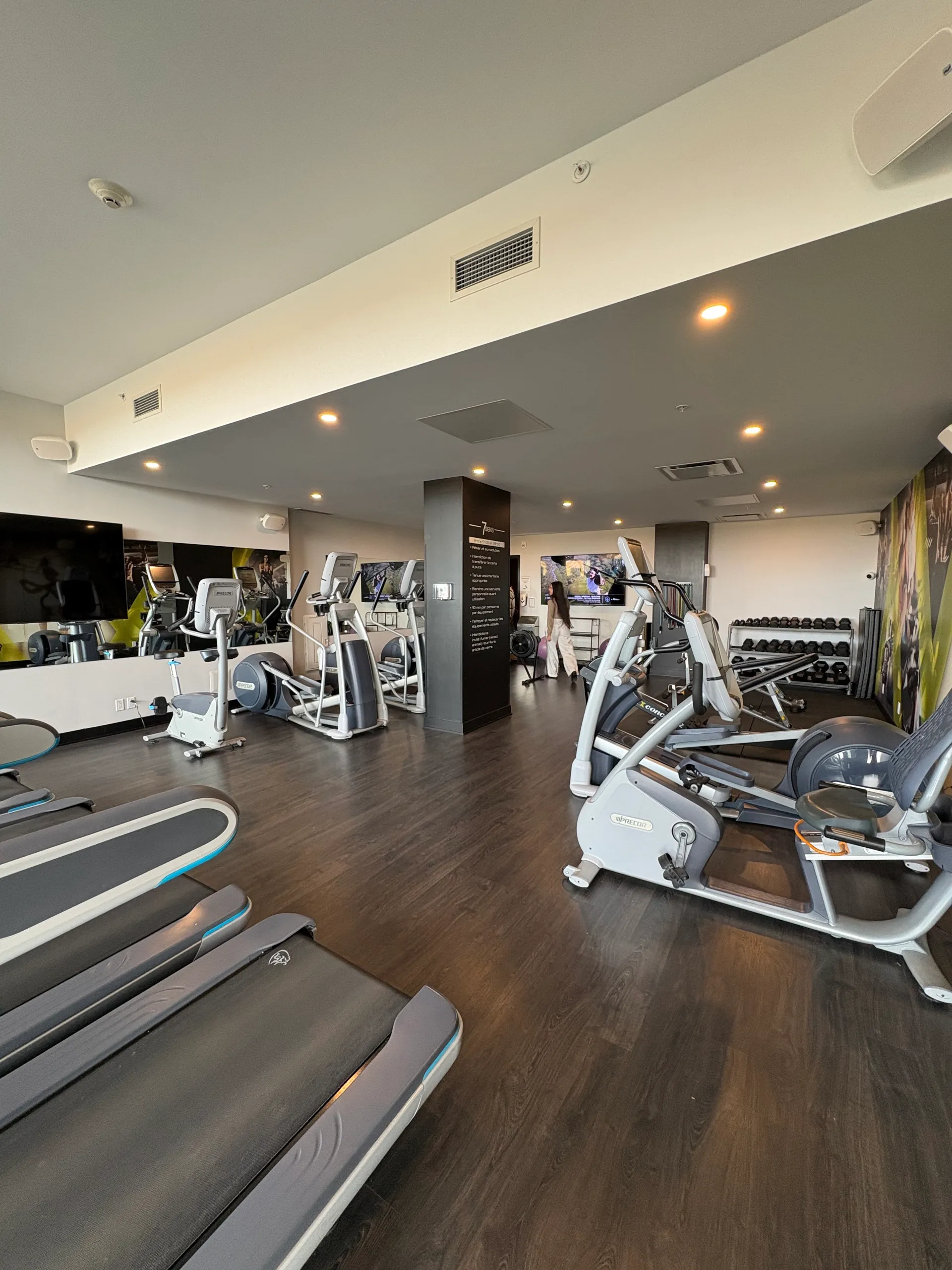 614 11512 Rue de Chambord, Mirabel, QC J7J 2S9