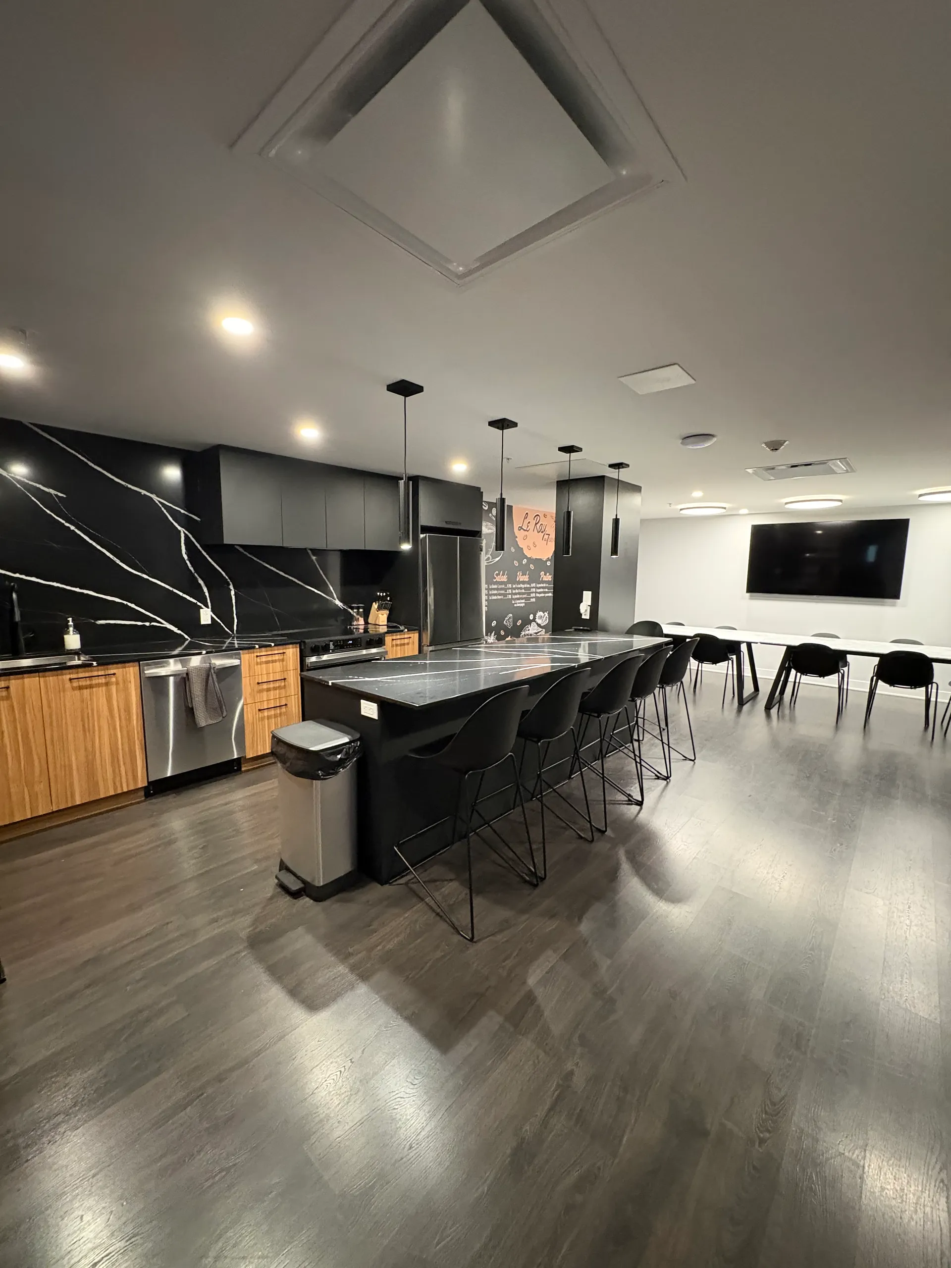 316 11501 Rue de Chambord, Mirabel, QC J7J 2S9