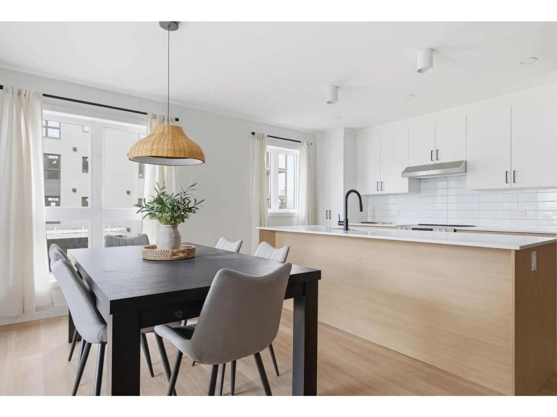 202 - 123 CHEMIN BARRETTE