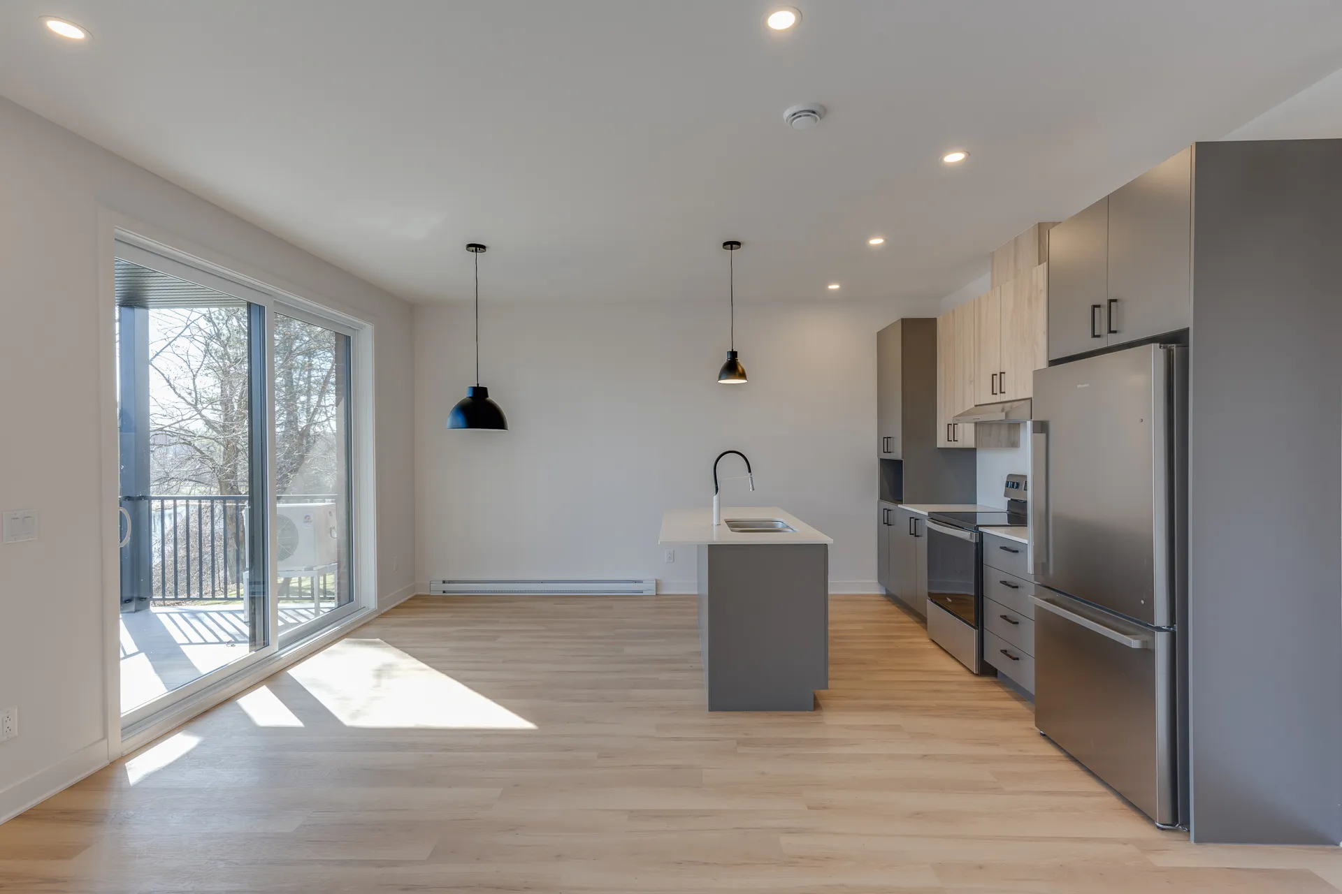 301 - 603 Laviolette